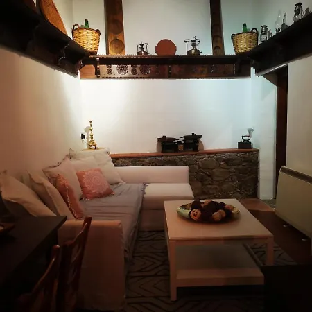 Antigone's House 키페로운다